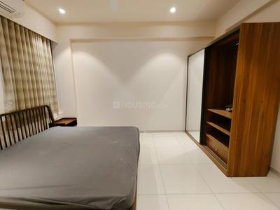 Bedroom Image of 3020 Sq.ft 4 BHK Apartment / Flat for rent in Adani Paarijat, Shantigram Ahmedabad for Rs. 60000