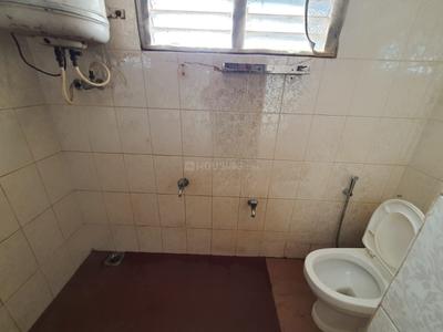 Bathroom Image of 1200 Sq.ft 2 BHK Builder Floor for rent in Attavar Mangalore for Rs. 22000