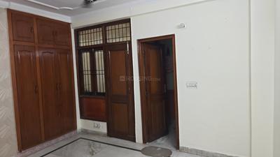 Bedroom Image of 1100 Sq.ft 3 BHK Builder Floor for rent in Arjun Nagar New Delhi for Rs. 37000