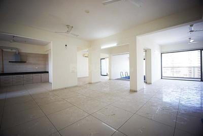 Hall Image of 5470 Sq.ft 5 BHK Apartment / Flat for rent in Iscon Platinum, Bopal Ahmedabad for Rs. 150000