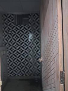 Common Bathroom Image of 1000 Sq.ft 2 BHK Apartment / Flat for sale in Capital Hometech Pride 2, Sector 73 Noida for Rs. 3900000