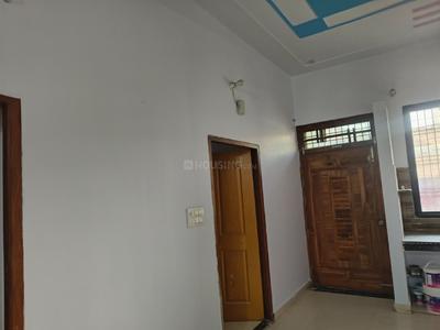 Bedroom Image of 600 Sq.ft 2 BHK Independent House for rent in Roberts Lines Lucknow for Rs. 8500