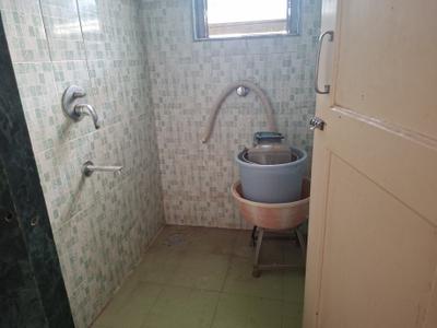 Bathroom Image of 555 Sq.ft 1 BHK Apartment / Flat for sale in Kharghar Navi Mumbai for Rs. 4500000