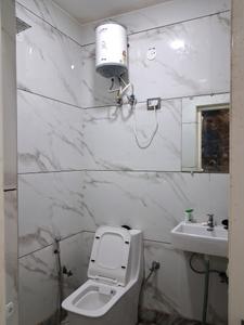 Common Bathroom Image of 400 Sq.ft 1 RK Builder Floor for rent in Baljit Nagar New Delhi for Rs. 16000