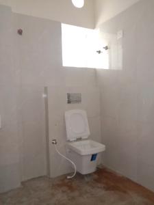 Common Bathroom Image of 1105 Sq.ft 3 BHK Apartment / Flat for sale in Realtech Hijibiji, Rajarhat Kolkata for Rs. 7750000
