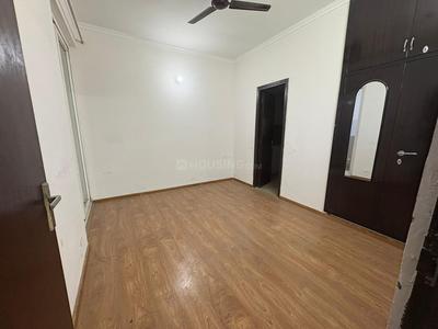 Bedroom Image of 845 Sq.ft 2 BHK Apartment / Flat for rent in Amrapali Riverview, Noida Extension Greater Noida for Rs. 18000