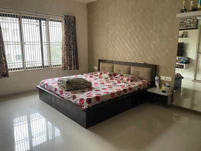 Bedroom Image of 2300 Sq.ft 3 BHK Apartment / Flat for sale in The Oakwood, Bhayli Vadodara for Rs. 13000000