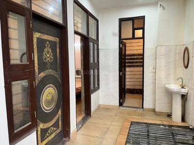 Image of 1650 Sq.ft 3 BHK Builder Floor for rent in Sector Xu 2, Greater Noida for Rs. 18500