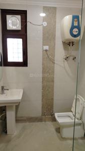 Image of 2100 Sq.ft 3 BHK Builder Floor for sale in RWA Dilshad Colony Block E Markets WA, Dilshad Garden, New Delhi for Rs. 18000000
