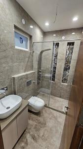 Bathroom Image of 1350 Sq.ft 3 BHK Builder Floor for sale in Paschim Vihar New Delhi for Rs. 27500000