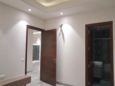Bedroom Image of 1800 Sq.ft 3 BHK Builder Floor for sale in Paschim Vihar New Delhi for Rs. 35000000