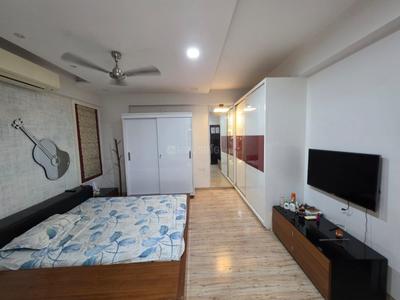 Bedroom Image of 5399 Sq.ft 5 BHK Apartment / Flat for rent in Shree Balaji Wind Park, Vaishno Devi Circle Ahmedabad for Rs. 200000
