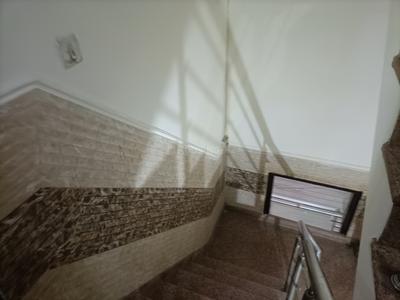Bathroom Image of 900 Sq.ft 3 BHK Builder Floor for sale in Krishna Nagar New Delhi for Rs. 6500000