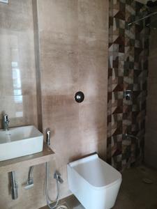 Common Bathroom Image of 816 Sq.ft 2 BHK Apartment / Flat for sale in Mahant Sahyadree, Goregaon East Mumbai for Rs. 15300000