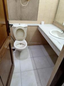 Bathroom Image of 1500 Sq.ft 3 BHK Apartment / Flat for rent in ATS Greens Village, Sector 93A Noida for Rs. 65000