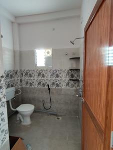 Bathroom Image of 950 Sq.ft 2 BHK Builder Floor for rent in Pahari Village Patna for Rs. 9000