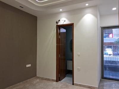 Bedroom Image of 1800 Sq.ft 3 BHK Builder Floor for sale in Paschim Vihar New Delhi for Rs. 33500000