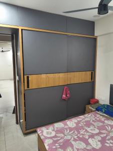Bedroom Image of 1750 Sq.ft 3 BHK Apartment / Flat for rent in Eklingji Skylights, Sanand Ahmedabad for Rs. 32000