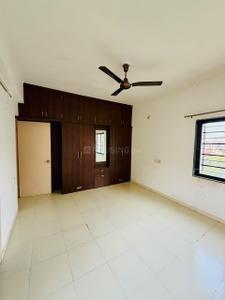 Bedroom Image of 1450 Sq.ft 2 BHK Apartment / Flat for rent in Prahlad Nagar Ahmedabad for Rs. 27000