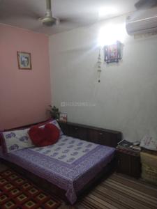Bedroom Image of 900 Sq.ft 2 BHK Builder Floor for rent in Sector 12 Noida for Rs. 25000