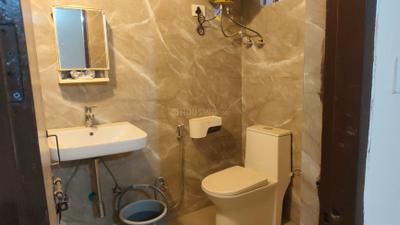 SS Southend Bathroom One 4