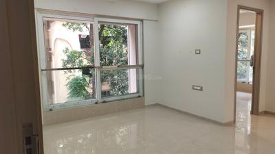 Living Room Image of 700 Sq.ft 2 BHK Apartment / Flat for rent in Santacruz West Mumbai for Rs. 125000
