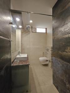 Bathroom Image of 2200 Sq.ft 3.5 BHK Builder Floor for rent in Unitech Nirvana Country, Sector 50 Gurgaon for Rs. 90000