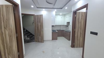 Living Room Image of 675 Sq.ft 3 BHK Builder Floor for sale in Laxmi Nagar New Delhi for Rs. 6800000