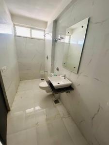 Bathroom Image of 2165 Sq.ft 3 BHK Apartment / Flat for sale in Shree Balaji Wind Park, Vaishno Devi Circle Ahmedabad for Rs. 9500000