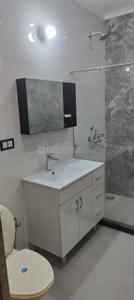 Bathroom Image of 4500 Sq.ft 4 BHK Builder Floor for rent in Sector 31 Noida for Rs. 100000