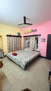 Bedroom Image of 2000 Sq.ft 6 BHK Independent House for sale in Dhakuria Kolkata for Rs. 16000000