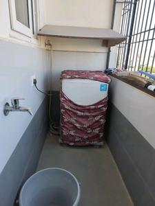 Drying Area Image of 1050 Sq.ft 2 BHK Apartment / Flat for rent in Serilingampally Hyderabad for Rs. 38000