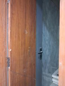 Common Bathroom Image of 1550 Sq.ft 3 BHK Apartment / Flat for sale in Sector 72 Noida for Rs. 5700000