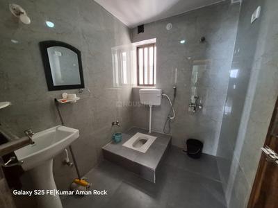 Bathroom Image of 2000 Sq.ft 3 BHK Apartment / Flat for rent in Kokar Ranchi for Rs. 25000