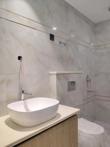 Common Bathroom Image of 2050 Sq.ft 4 BHK Builder Floor for sale in Ansal Esencia Sector 67, Sector 67 Gurgaon for Rs. 29500000