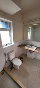 Bathroom Image of 2727 Sq.ft 4 BHK Apartment / Flat for sale in DLF New Town Heights, Sector 91 Gurgaon for Rs. 36000000