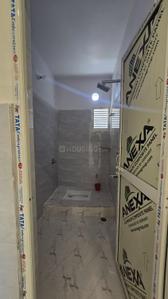 Bathroom Image of 900 Sq.ft 2 BHK Independent House for rent in Khagaul Patna for Rs. 7500