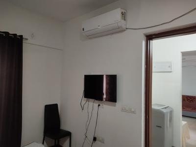 Bedroom Image of 700 Sq.ft 1 BHK Apartment / Flat for sale in Amanora Neo Towers, Hadapsar Pune for Rs. 8500000