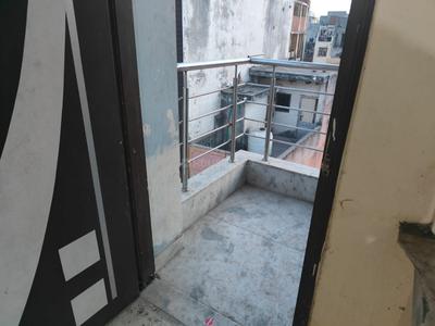 Balcony Image of 300 Sq.ft 1 RK Builder Floor for rent in Mayur Vihar Phase 1 New Delhi for Rs. 9000