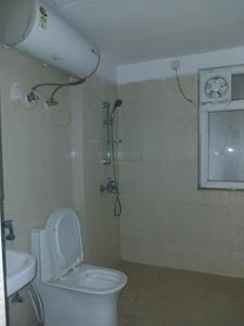 Common Bathroom Image of 1800 Sq.ft 3 BHK Apartment / Flat for rent in Pyramid Pride, Sector 89 Gurgaon for Rs. 31000