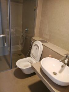 Common Bathroom Image of 850 Sq.ft 2 BHK Apartment / Flat for sale in Lodha New Cuffe Parade, Sion Mumbai for Rs. 26800000