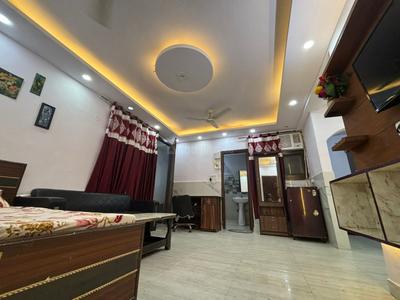 Bedroom Image of 541 Sq.ft 1 RK Builder Floor for rent in Saket New Delhi for Rs. 9800