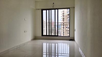 Living Room Image of 670 Sq.ft 2 BHK Apartment / Flat for rent in Oxford Navrang Crystal, Goregaon West Mumbai for Rs. 60000
