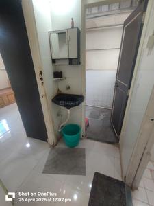 Bathroom Image of 600 Sq.ft 1 BHK Apartment / Flat for rent in Warje Pune for Rs. 18000