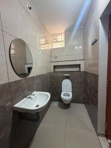 Bathroom Image of 1100 Sq.ft 2 BHK Builder Floor for rent in Byrathi Bengaluru for Rs. 30000
