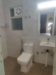 Bathroom Image of 1900 Sq.ft 2 BHK Builder Floor for rent in Palam Vihar Extension Gurgaon for Rs. 18500