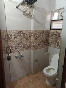 Bathroom Image of 740 Sq.ft 2 BHK Apartment / Flat for sale in Vadapalani Chennai for Rs. 10300000