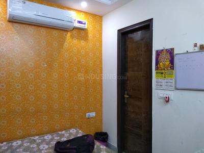 Bedroom Image of 525 Sq.ft 1 BHK Builder Floor for rent in Rajinder Nagar New Delhi for Rs. 20098