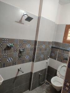 Bathroom Image of 1300 Sq.ft 2 BHK Apartment / Flat for rent in Kasturi Nagar Bengaluru for Rs. 40000