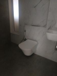 Common Bathroom Image of 1150 Sq.ft 2 BHK Apartment / Flat for sale in Lodha Bella Vita, Mohammed Wadi Pune for Rs. 12500000